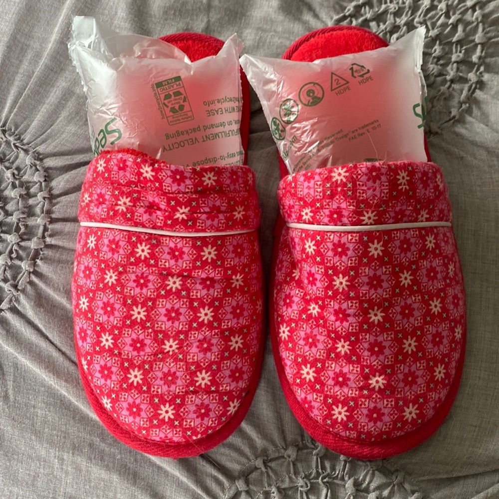 Victoria’s Secret Pink and Red Slippers
